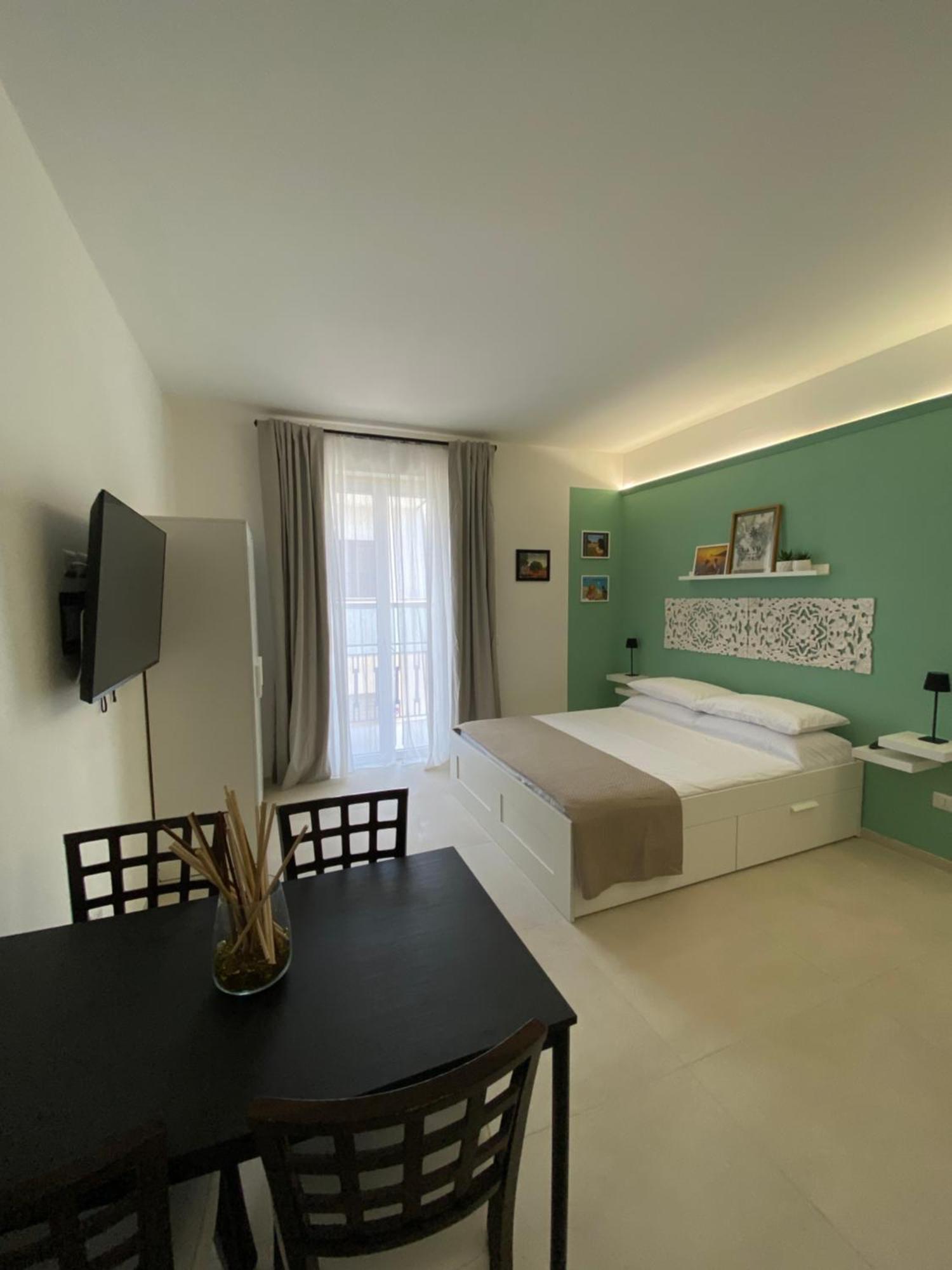 Le Buguse Suite Apartment Lecce Exterior foto